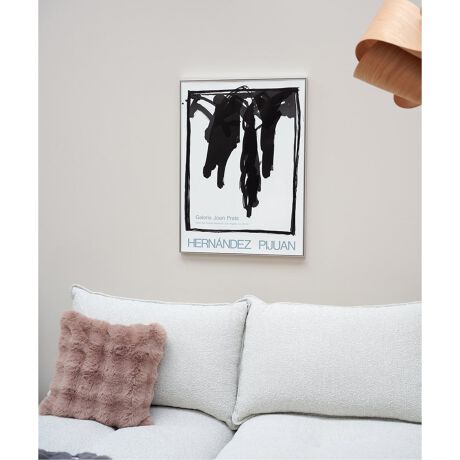 [^:25016940008970]t[tGifX szÃ|X^[́AÂƎIȊԂɐ[݂^閣͂܂Bނ̍íAȌȐƉ₩ȐFʂō\Ai⎩R̃`[t𒊏ۓIɕ\B~j}łȂ犴ĂыN͂ACeAɎ邱ƂŁAƐꂽ͋Coł܂BGifX szAiJoan Hernandez Pijuan, 1931-2005j́AXyCEoZiog̉ƂŁA20I㔼̃J^[jp\鑶݂łBނ̍íA捂ŒۓIȕ\ƂAFʂƋԂ̊֌WT邱ƂŒmĂ܂B͕\`Iȍ앗łA1950NɃp֓nAŉ⃊gOtwтȂA􉽊wIō\IȃX^Cւƈڍs܂BÁAۂƃ~j}YZƎ̊GԂzAɁuƁvu؁vƂ`[tpiŒڂW߂܂Bނ̊ǴAPꂽ`ԂƗFɂāAÂƎIȊĂыN܂B1980Nȍ~́Aie[}ɂiAFʂƐɂ\IłB܂A҂ƂĂ􂵁AoZiwpwŋEw𖱂߂܂BszÁAFlcBAErGi[}h[h̃CiE\tBApقȂǁAۓIȓWɂQAXyCOō]󂯂܂Bނ̍íAoIȔłȂAʂ̐Â␸_\̂ƂāAȂ̐lXɐ[^Ă܂ByTCYz55.9@75.6cmytizt[t