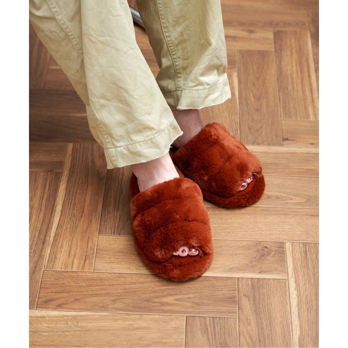 [}C]SLIPPER PUFFY FUR tFCNt@[ Xbp/W[iX^_[ht@j`[iJOURNAL STANDARD FURNITUREj uE