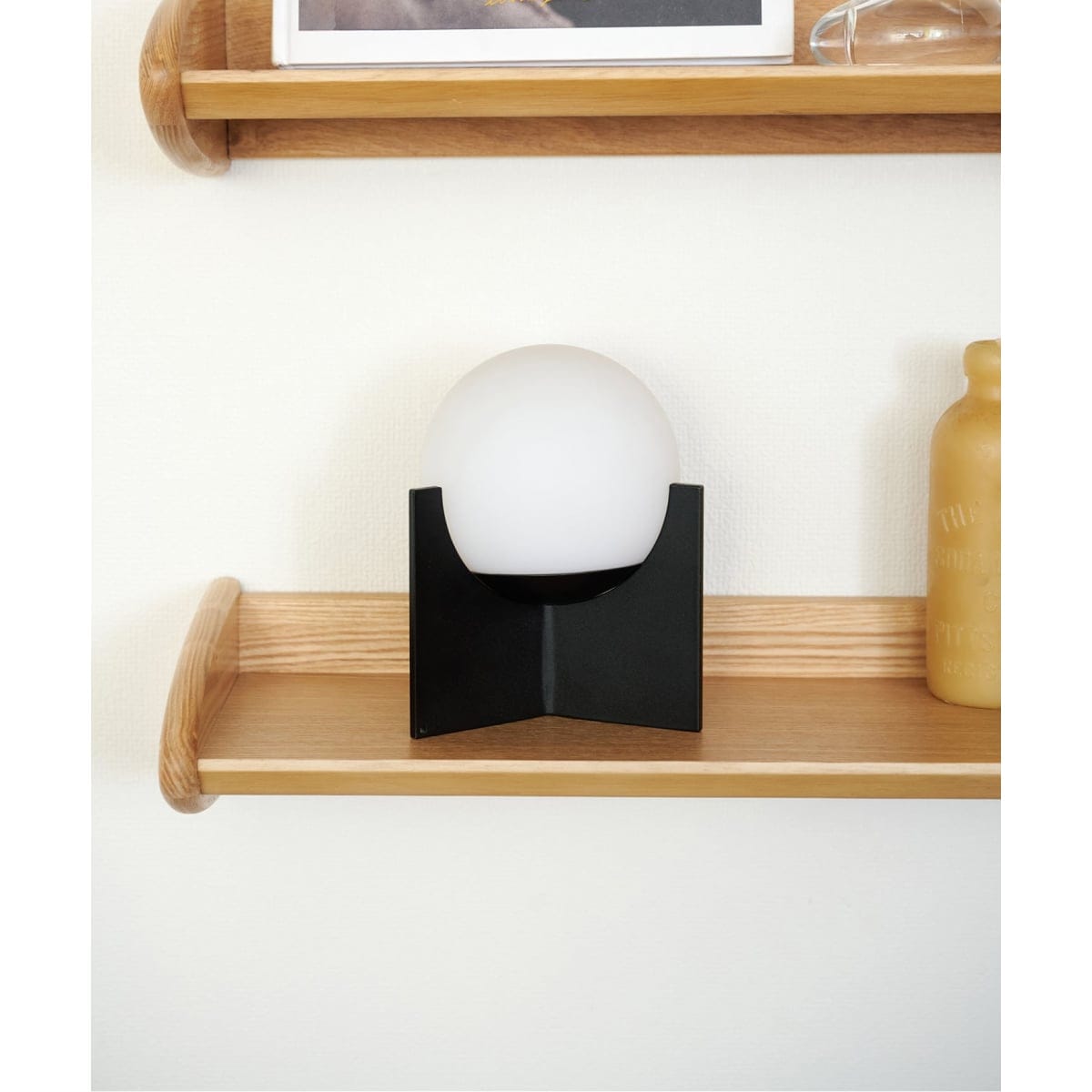 [�}���C]��ORB REST PORTABLE LAMP �I�[�u �|�[�^�u�������v/�W���[�i���X�^���_�[�h�t�@�j�`���[�iJOURNAL STANDARD FURNITURE�j �u���b�N