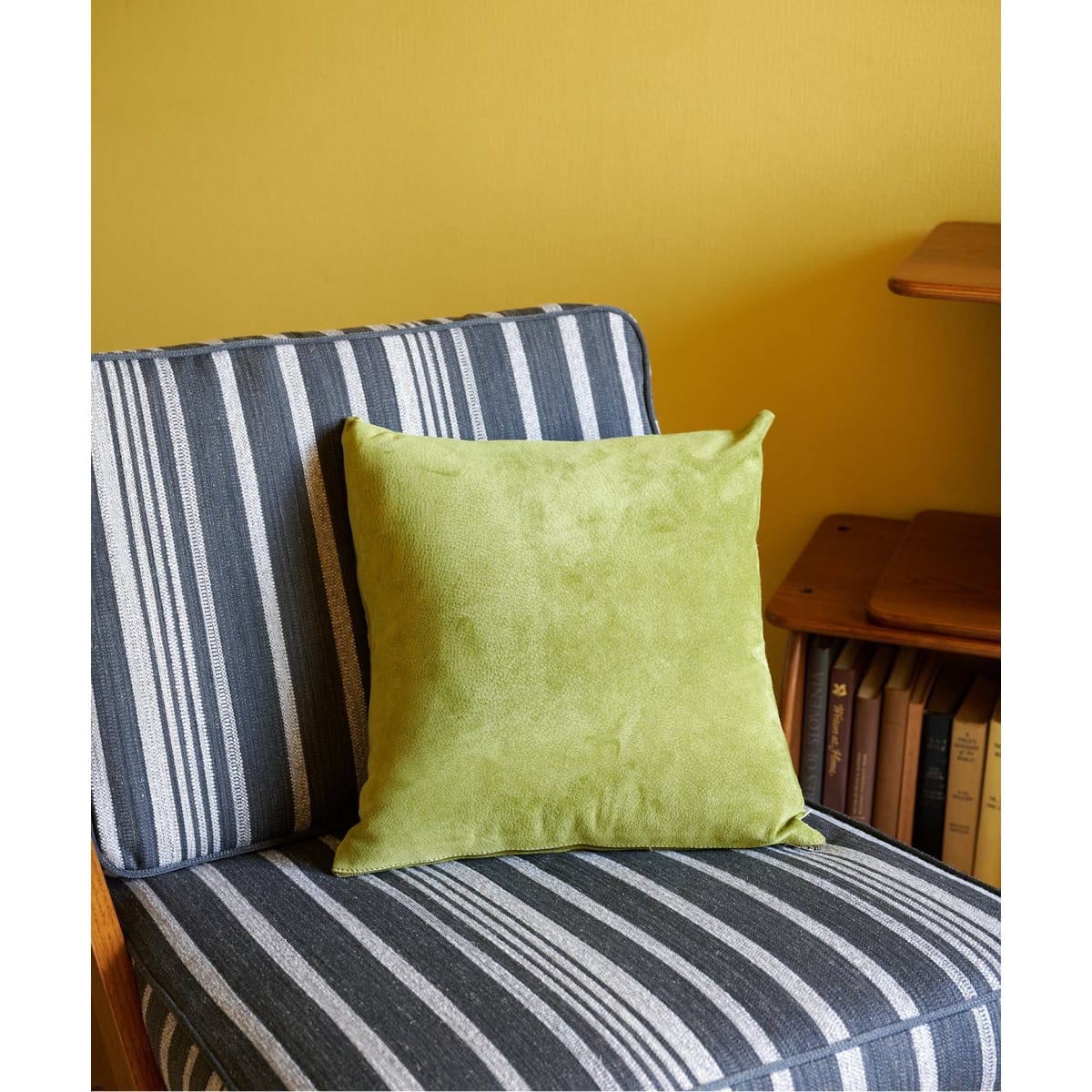 [�}���C]SUEDE LEATHER CUSHION �N�b�V�����J�o�[/�W���[�i���X�^���_�[�h�t�@�j�`���[�iJOURNAL STANDARD FURNITURE�j �O���[��
