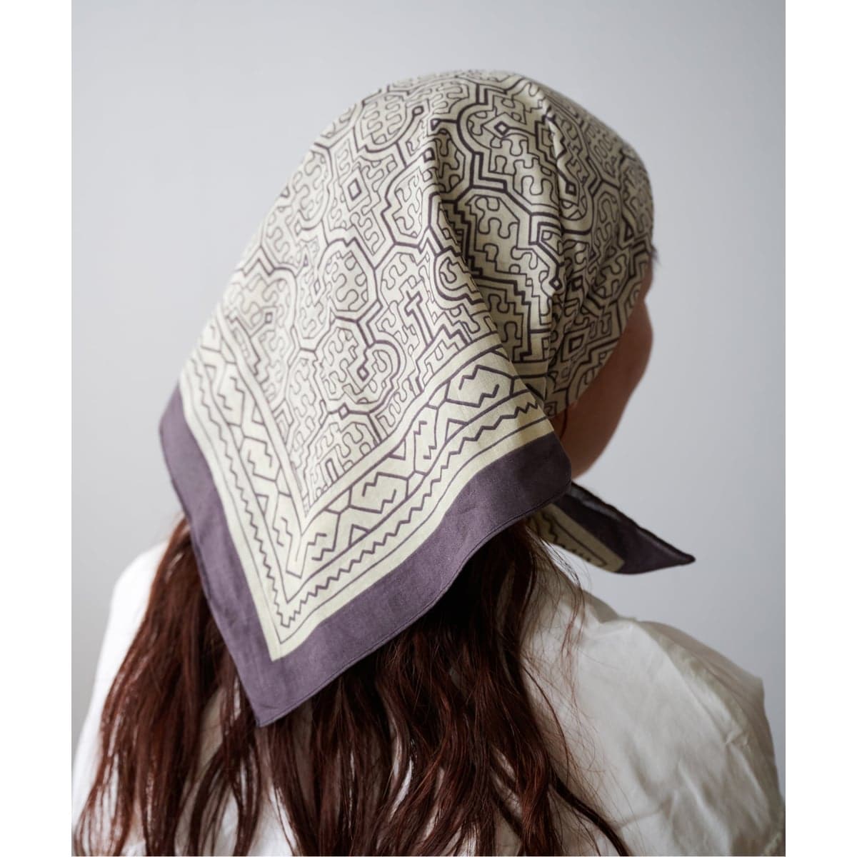 [�}���C]�yand fluffy�zETHNO PTN CLOTH 70X70 �}���`�N���X/�W���[�i���X�^���_�[�h�t�@�j�`���[�iJOURNAL STANDARD FURNITURE�j �O���[