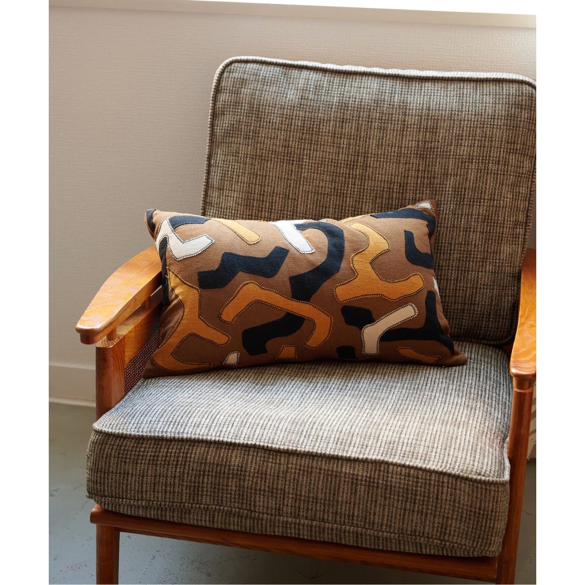 [�}���C]MABAMBA CUSHION 50X30 �N�b�V���� ���ލ���/�W���[�i���X�^���_�[�h�t�@�j�`���[�iJOURNAL STANDARD FURNITURE�j �\�m�^�J���[ K