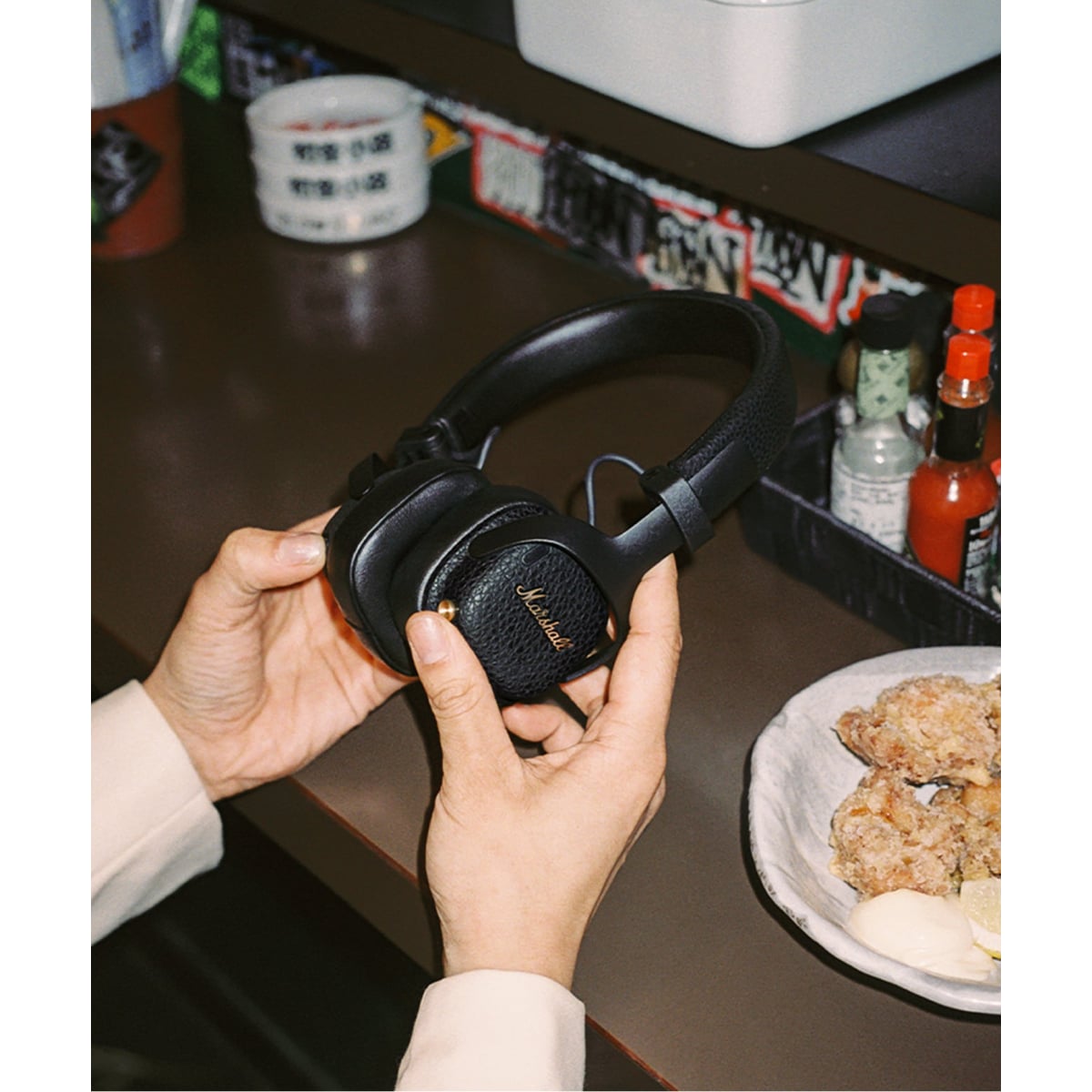 [�}���C]���yMarshall/�}�[�V�����zMILTON A.N.C. BLACK ���C�����X �w�b�h�t�H��/�W���[�i���X�^���_�[�h�t�@�j�`���[�iJOURNAL STANDARD FURNITURE�j �u���b�N