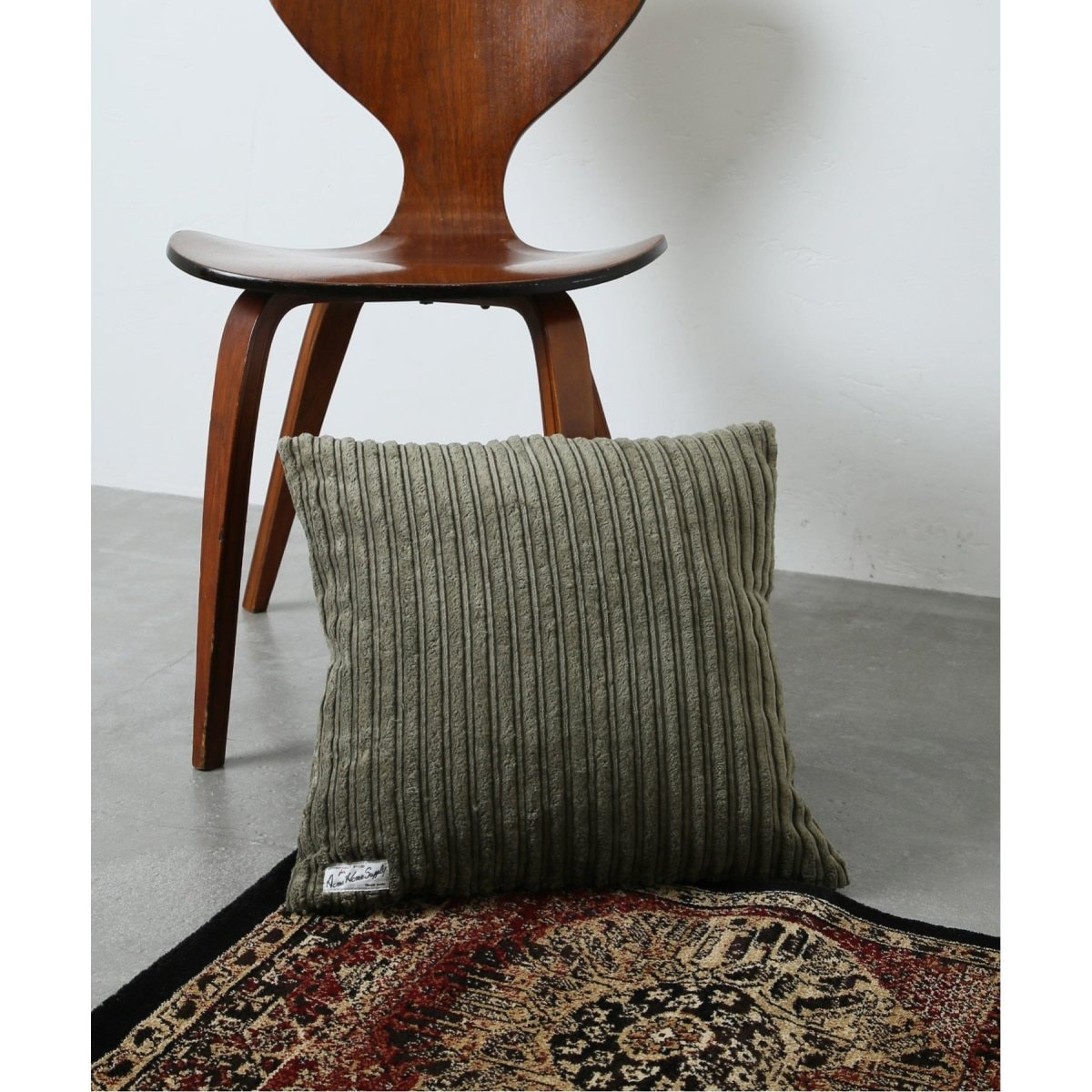 [�}���C]ACME �N�b�V�����J�o�[ 45x45�yAC-07�z/�A�N���t�@�j�`���[�iACME Furniture�j �J�[�L