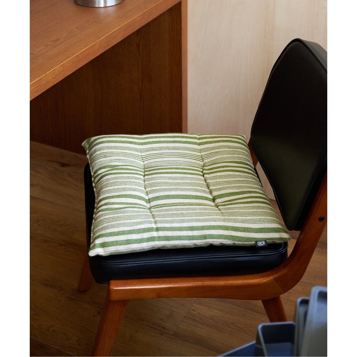 [}C]Vintage Fabric Seat Cushion V[gNbV/ANt@j`[iACME Furniturej \m^J[ A