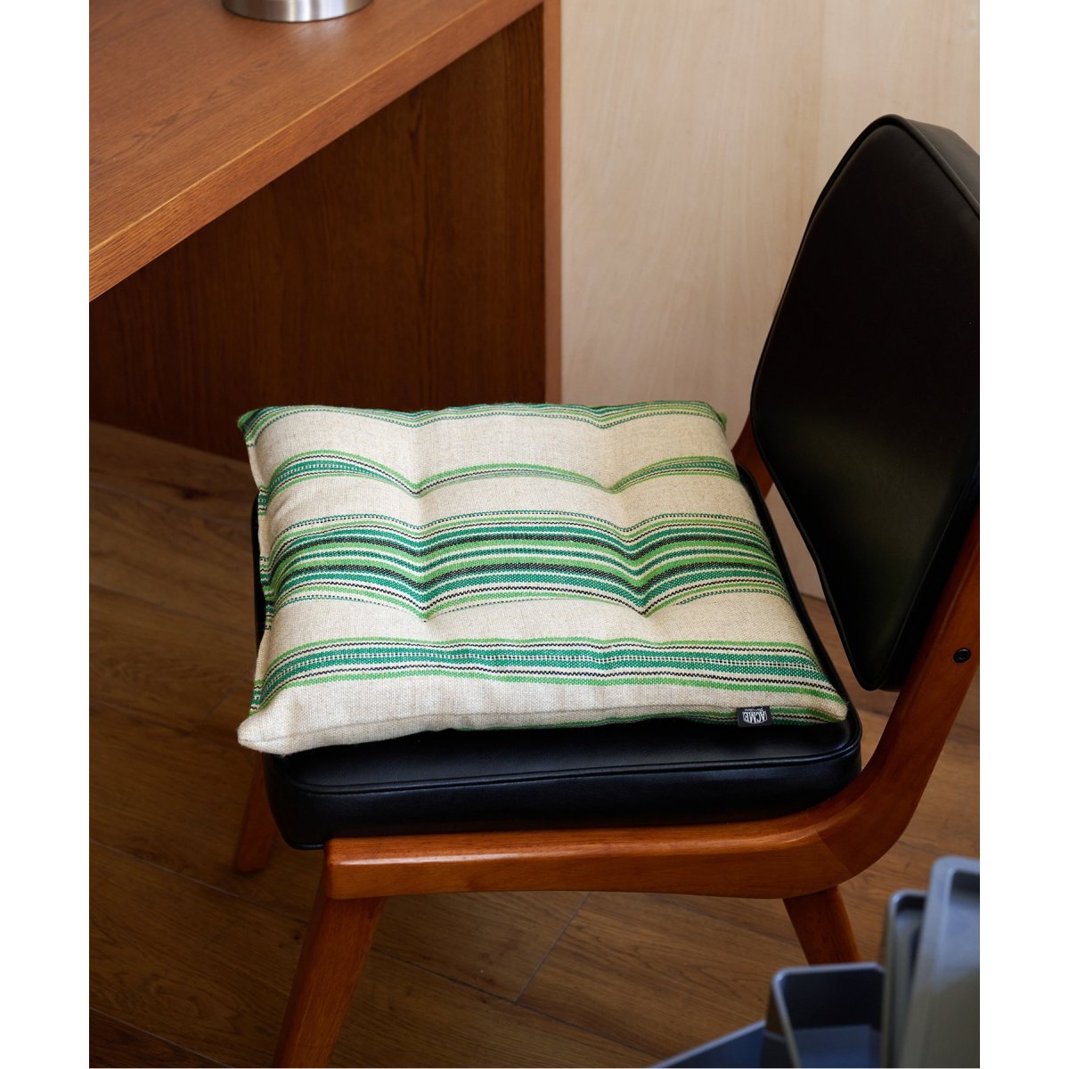 [}C]Vintage Fabric Seat Cushion V[gNbV/ANt@j`[iACME Furniturej \m^J[ C