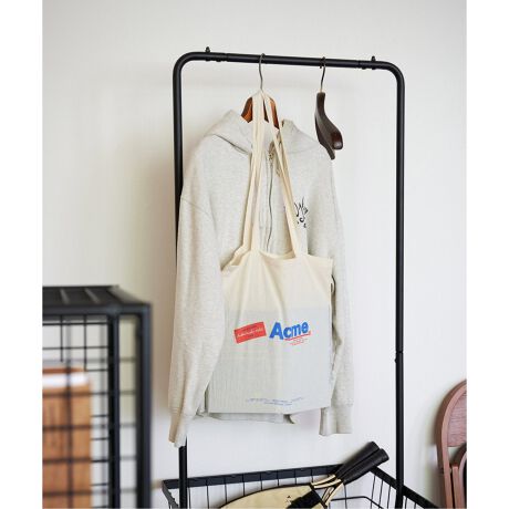 [^:25092970000070]ACME FurnitureIWĩg[gobOBBe[W̃g[gČA􂢉H{tF[ĥ邭ƂdオɂȂ܂BÒɂ悤ȃAho^CWOg[gC[WĐ삵Ă܂ByĎ^т₷̐nɂȂĂ܂̂ŁA܂肽ŎATuobOƂĂ߂łBRbg100ŁA炩ȕBA4TCYyɓTCYŁA̓AE^[𒅗pĂĂɂ₷ɂȂĂ܂BƂĂ^Cvł̂ŁA`g[gobO߂̂ql͂ӂByTCYz35 38@75cmyfށzRbg100yiɂāz̐i͐F邱Ƃ܂Bgp̖CAAȂǂŔGꂽƂɂÂ̂ւ̐FڂɂӂBGꂽꍇ͂ɐ@AAŎRĂB̐i͓VR@ۂgpĂ邽߁AԂ̌ɂ炳邱ƂŁAF鐫܂BVRfނ̓ƂĂBȏ̓_\߂̏A߂B