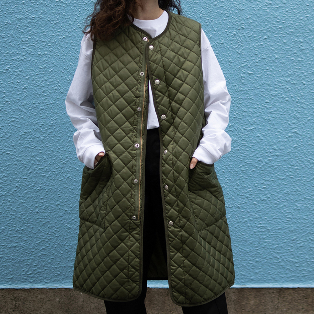 キルトロングベスト（DIA QUILT LONG VEST） | ユニバーサル