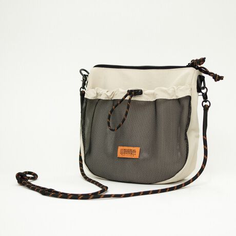 [^:UVO-195]yʂŎ[͔Q̃V_[obOBbV|Pbgtŏ̏oꂪX[YB\ȃ[vXgbvƑϋv̂iCfނŁAfC[AEghA܂ŕL􂵂܂BVvȂ@\IȃfUC͂̃ACełByUNIVERSAL OVERALLz1924NɑnƂAJAVJS̃[NEFAuhłAjo[TI[o[I[Bn[hŃ[YiuȃACeAق1I߂ɓnSĒǋA݂łȂA[NEGAƂāÃ[J[ɎxĂBłAԂ̃Rbg̃[NpcJo[I[AVbvR[ǵAÂǂAJ̃[NEFAD{̃t@Ă郍OZ[ACełB܂Aނ̓^tȃ[NEGAǋĂŁA蒅pɑ΂đϋvȃ|GXeã`mfނ肢Ã[J[瑽̎x𓾂ĂT/C`mpćA݂ł̓[Nt@bVvf̕K{łԑfނƂđ̕ɎxĂB