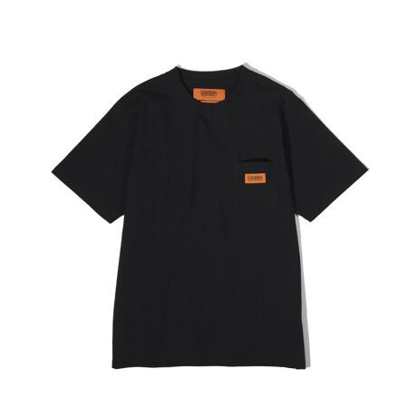 [^:UO2423245]NlC̃|PbgTVcj[Ajo[TI[o[I[̃l[̃|PbgɁB]̃|PbgTVcANZgɂȂAĂ̈ꖇƂđ劈łACeByUNIVERSAL OVERALLz1924NɑnƂAJAVJS̃[NEFAuhłAjo[TI[o[I[Bn[hŃ[YiuȃACeAق1I߂ɓnSĒǋA݂łȂA[NEGAƂāÃ[J[ɎxĂBłAԂ̃Rbg̃[NpcJo[I[AVbvR[ǵAÂǂAJ̃[NEFAD{̃t@Ă郍OZ[ACełB܂Aނ̓^tȃ[NEGAǋĂŁA蒅pɑ΂đϋvȃ|GXeã`mfނ肢Ã[J[瑽̎x𓾂ĂT/C`mpćA݂ł̓[Nt@bVvf̕K{łԑfނƂđ̕ɎxĂB