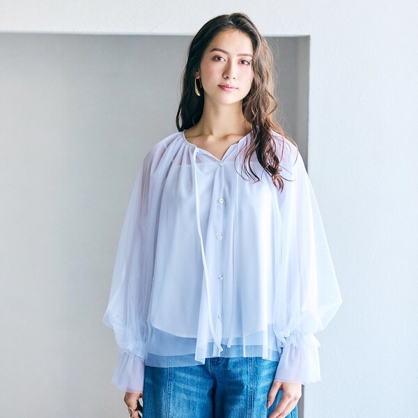 Audie a オーディア ミューズ パワーショルダーペプラムブラウス 白 Audie a オーディア ミューズ パワーショルダーペプラムブラウス