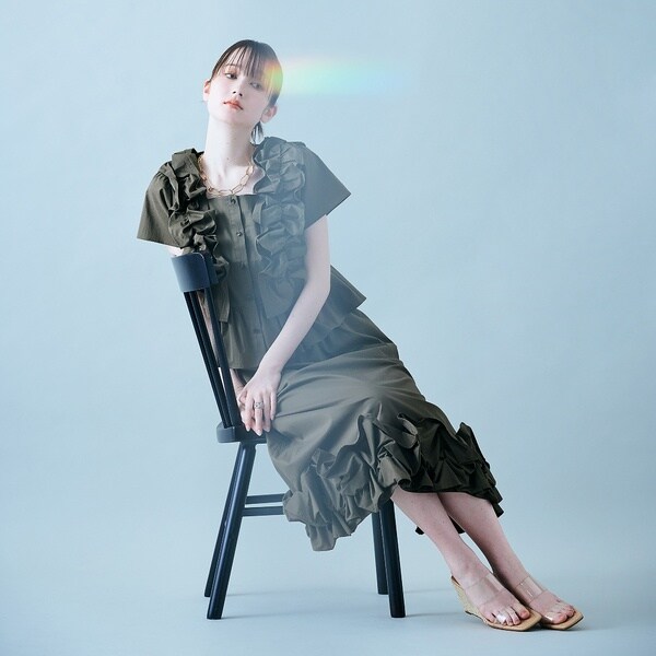 ローズティアラオーディアミューズフロントフリルレースフラワープリーツワンピース ローズティアラオーディアミューズフロントフリルレースフラワー