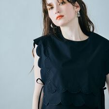 スカラップ刺繍ダブルカラーブラウス