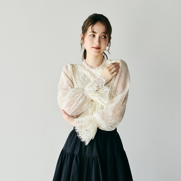 未使用■ Audie a Muses ■袖フリルオーバーシルエットブラウス Audie a Muses（オーディア ミューズ） 袖フリルオーバー