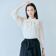 フラワーレースリボンタイ付きブラウス