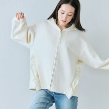 フリル付きジップアップパーカー