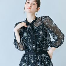 シアー刺繍バイカラーダブルリボンブラウス