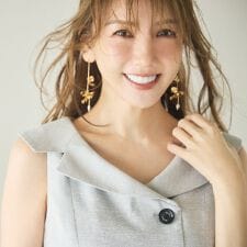 【モデル美香×Audie a Muses】ラップ風デザインワンピース