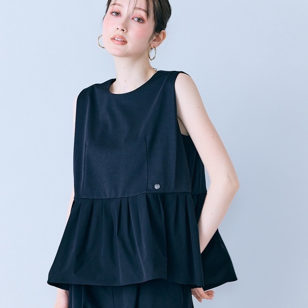 美品GREED INTERNATIONAL ノースリーブカットソーブラウス サテンVネックノースリーブブラウス - SOÉJU online store｜上質な大人