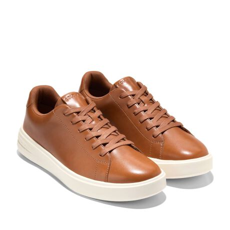 [^:C39623]COLE HAAN DNAR[gX^C̃Xj[J[Byʍ\ōꂽ̃VGbg̏iłBAbp[ɂ͋vgpAϋvmۂȂ炵ƂObvdlɁB