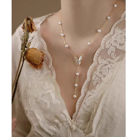 [^:LJAC625102]@ׂȃo^tC`[tʂA؂₩ȃOlbNXBS[h̃CƏiȃp[gݍ킹A炵GKXo܂B̕Зɂ͌򊴂̂p[AЗɂ͑@ׂȃNX^̃p[c{AAVg[ȋṔB񌳂狹ɂė悤ɕ񂾃p[AcCAfRe܂BؚȂ݊AVvȃR[fBl[gɂffUCBhXuEXƂ̑QŁAtH[}fC[܂ŕLB\ȎdlŁAD݂̃X^Cɍ킹ăAW܂By₩ŉȒ̃`[tAʂȓ̋C߂ĂACeBl̏̎񌳂iɏAtF~jȃlbNXłB