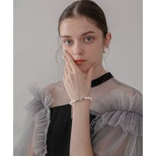レジャ(Leja)のパールビジューブレスレット