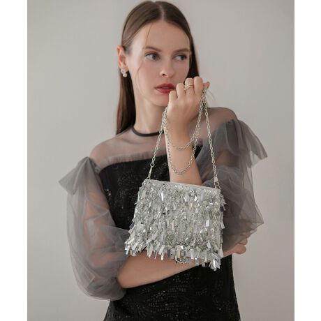 [^:LJAC625110]тɋPXpR[tW؂₩ȈۂV_[obO̓Iȑ𔽎˂Ap[eB[iCgV[ő݊𔭊܂BRpNgȃTCYȂAX}zRXȂǕKvȃACe[\Bnh͂񒷂߂̃`F[tŁAV_[̗Ŏg2WAYdlBSILVER̓OWA[ɁABLACK̓VbNŃ[hȈۂoBhXX^C̃ANZgƂāAʂȓ̑w؂₩Ɏdグ܂B