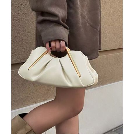 [^:LJAC625162]MU[񂹂_炩ȃ{fBɁAꂽ^nhgݍ킹fUC̍Nb`obO̓IɍLv[ctHAŃR[fBl[gɃ[hȃANZgY܂Bnh͎茳GKgɌA[gCNȑ`ŁAANZT[oŎĂ̂́B~j}ȂKvȏ[͂AtH[}fC[܂ŕLV[Ŋ􂵂܂B莝łVGbgۗA݊̂Nb`obOłB