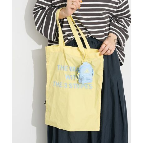 [^ԁF0P000309100]g[gobOɂ́ATHE BRAND WITH THE 3-STRIPES̃RgXgJ[̃vg炢AgȂƂ̓~jobNpbN̒ɃRpNgɎ[\B  ~jobNpbNL[`F[obOɎtāAKvȂ̂ło֗ACeB  ZTXeiuȑf  vX`bNp[ڎwAfB_X̎g݂̈ƂāATCNfނ40ȏgpBɂDAX^CbVɎ^ׂGRobOłBfp摜́A̓ŐFČꍇ܂Bg̃j^[ɂďi̐FČꍇ܂B}`:3.5cm :10cm :7.5cm