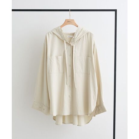 [^ԁF0P001040200]VGbgɃt[hvXB̂VcX^CBt[ht̃I[o[TCYVćAJWAƃbNX˔ꖇBy₩ȃ[fނŗÂݍނ悤ȃVGbgȂꂽۂɎdグ܂B̃JtXɂ̓{^2tAVGbg̒AW\BOJΉHDƂĂgA񂵗͂̍ACełBfjɍ킹Ĕ̂JWAX^CɎdグ̂͂AOXJ[g⃏Chpcƍ킹Αlۂ܂Ƃ܂܂Bt[htĂ邱ƂŁAx[VbNȃVc͋C_炩ȂAVvȃ{głRɍۂô͂łBIEIt킸L̂ŁAꖇĂƕ֗ȃACełB[Ȃ]ň[][Ȃ]Lk[Ȃ]n[Ȃ]|Pbg[]fp摜́A̓ŐFČꍇ܂Bg̃j^[ɂďi̐FČꍇ܂B