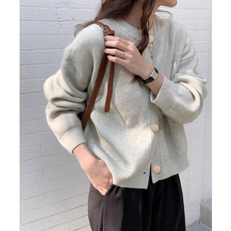 [^:SEU25FT1056]gbvXƂĂ񂹂ADGjbgJ[fBKBDesignEJWA炫ꂢ߂܂ŁALX^CɃ}b`閜\ACeBE悢݂Ə_炩˔fނŁAHt܂ŃOV[YBEN[lbNfUCŁAHDƂĂ͂AjbggbvXƂĂ񂵂₷1łBMaterialӂƏ_炩A̗ǂjbgfނgpBStylingEChpcC[W[pcƍ킹āÂ郊NV[ȒȂɁBEXbNXANZT[vX΁Aʋ΂ItBXJWAɂ҂Ȃꂢ߃X^CBAttentionCgO[̎̐F́AO[WɂȂ܂B