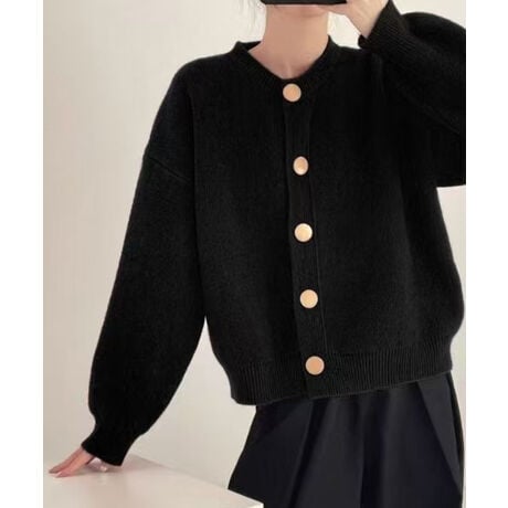 [^:SEU25FT1056]gbvXƂĂ񂹂ADGjbgJ[fBKBDesignEJWA炫ꂢ߂܂ŁALX^CɃ}b`閜\ACeBE悢݂Ə_炩˔fނŁAHt܂ŃOV[YBEN[lbNfUCŁAHDƂĂ͂AjbggbvXƂĂ񂵂₷1łBMaterialӂƏ_炩A̗ǂjbgfނgpBStylingEChpcC[W[pcƍ킹āÂ郊NV[ȒȂɁBEXbNXANZT[vX΁Aʋ΂ItBXJWAɂ҂Ȃꂢ߃X^CBAttentionCgO[̎̐F́AO[WɂȂ܂B