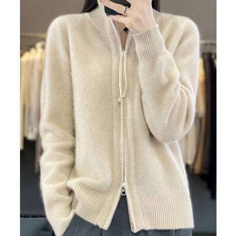 [^:SEU25FT1059]ꂢ߃JWAɉf_uWbvjbgJ[fBKBDesign PointVvŐꂽWbvAbvjbgJ[fBKB_ut@Xi[dlŒȂ̕LAVGbg̒݁B݌͊Jŕ͋CςAJWAɂꂢ߂ɂΉ\BMaterial_炩ȃjbgfނgpA̗ǂƉKȒSnBKxȌ݂Ȃy₩ŁAG߂̕ςڂɂdBۉƒʋC˔AԂ̒płKBStylingfjƍ킹ăJWAɁAXbNXƍ킹ăVbNɒȂ閜\ACeBCi[ɃJbg\[Vc킹邱ƂŁAV[Y킸Bx[VbNȃJ[WJŁA[h[uɎ₷ꖇB