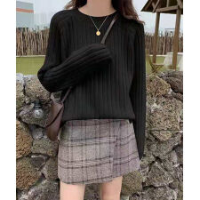 ラウンドネックリブニットセーター