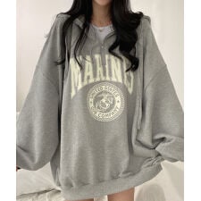 カレッジロゴ風ハーフジップパーカー