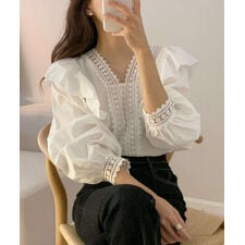 Vネックフリルレースブラウス