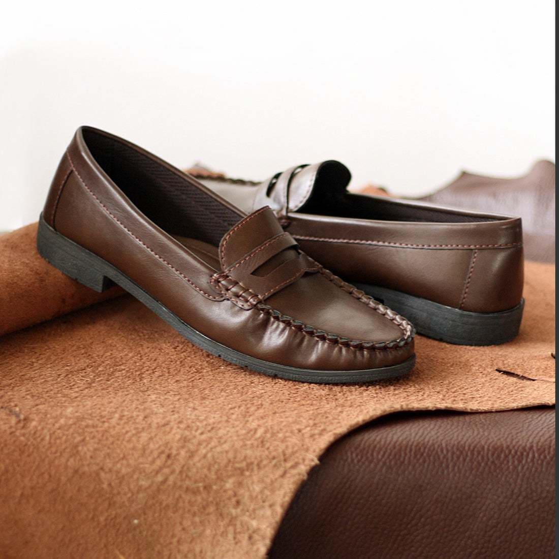 [}C]onni ELAMA ӂӂC\[ RC[t@[/nXL[ihusky Co.Ltd.j D.BROWN