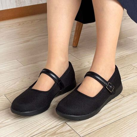 [^:3004]Shoes.No.3004yfUCESnzVvȃfUCȂ̂ŃVvJWAnLC߁AtF~jnȃt@bVɂƂ߂܂BR[fBl[g킸lXȃX^CɎ₷NVbNȕȃXj[J[Byfށz_炩ȃlCNȃ|GXegpBtẴt@bVɃsb^łBɎuԁAy킩yʑfEVA\[gpĂ܂̂ōKByTCYzi23.5cm𗚂ĂX^btMTCYŃWXgłBTCYɂ͌lׁAQlxɂlB