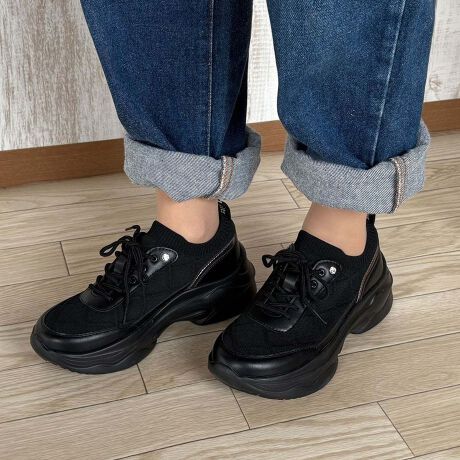 [^:1015]Shoes.No.1015KITSON / Lbg\yfUCESnzEAbp[ɂ̓JWAŗD͋C̃jbgfށBEuɂȂĂׁAEyXłBE悢̃EGbW\[dlɂȂĂNbVZy^R͋ƂɂIXXIEANZgƂȂJṼXg[AzFƂǂ咣ȂׁAR[fBl[gɎ₷fC[ɑϏd󂷂钚xoXȃXj[J[łByfށzE~ɂ͍Đybg{g̍ޗgĂnɂzTXeiuȑfނgpBEyʑfEVAAEg\[gpĂ܂̂ōKByTCYzi23.5cm𗚂ĂX^btMTCYŏڂłBLk̂fނׁ̈Asb^ڂ̃tBbeBO߂łB