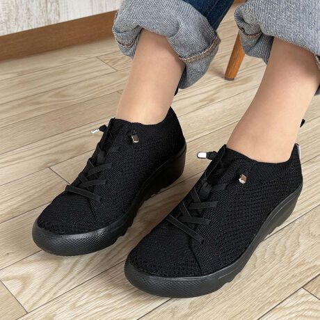 [^:1005]Shoes.No.1005KITSON / Lbg\yfށzAbp[fނ́Aْ̍fŕ҂ݏグjbgngpBƂĂ_炩AɉēKxȃtBbg܂ByfUCESnzJWAŗD͋C̃jbgfށB\[ɂ͋rʂƈ芴𗼗EF[u\[̗pB[XAbvfUCłuŕRSɂȂĂׁAXb|oŁAۂƒEô|CgB̃JbvC\[̗pĂׁASnZłB@yʑfEVAAEg\[gpĂ܂̂ōKByTCYzi23.5cm𗚂ĂX^btMTCYŃWXgłBLk̂fނׁ̈Asb^ڂ̃tBbeBO߂łBTCYɂ͌lׁAQlxɂlB