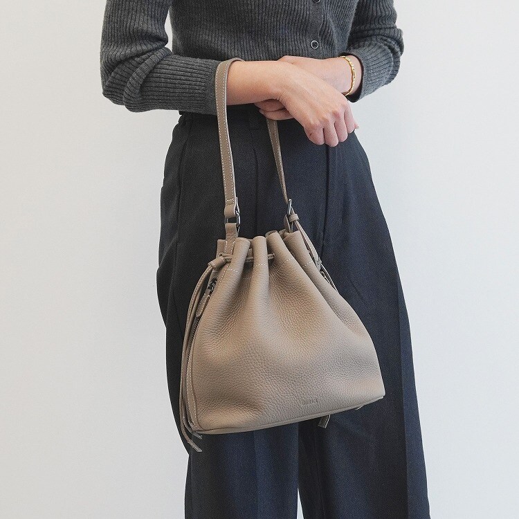 [}C]В obO U[obO MTCY UNTRACK CITY/ECCO/AgbNiUNTRACKj g[v