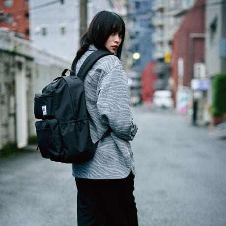 [^:60271]yNEW JACKR{zEDGELINK POCKETPACKQNJJWAXN[obNpbNXg[gnOtBbNA[eBXgDaiEDGELINK|AX^CbVȃXN[obNpbNV[YuPOCKETPAKQNJvBNEW JACKƂ̃R{[VŁAIIt킸g₷fUCɎdオĂ܂BJWAłȂAwZ̒ʊw╁igɂ҂ȃobNpbNłBNEW JACKCXghJFTCh|Pbgɂ́AvNEW JACK̎hJ{AXg[gJ`[fUCBI[KiCU[|PbgFANZT[𐮗Ď[ł֗ȃI[KiCU[|PbgtB15.6C`m[gPCΉF15.6C`܂ł̃TCYɑΉBiQl[@ W38.5~H26.5~D2.7cmjB4t@CΉFA4TCY傫B4t@C[ł̂ŁAwZ̎d̏ނNɎ[BChn[lXFւ̕Sy郏Chn[lXŁAԂ̎gpłKBTCht@Xi[|PbgFɎoACe[ł֗ȃTCh|PbgB