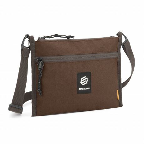 [^:60321]XP[gtpbN RpNgTRbVo^fUC̃XP[g{[hfUCǓwƋJobOV[Y2eIXP[gV[ɍœKȋ@\X}zzȂǁAKvŒ̃ACe[łRpNgTCYBXP[g̎זɂȂ炸Agyɓ܂BFSlfUCɂ͖邢IWJ[̐n̗pAו̎FAbvBɁAɂ͔ˍނD荞݁AԂ̈Sɂz܂BXP[gp[Nł̎gp͂Aigɂ҂ȃX^CbVȃfUCBV[ɉĎg݁IO\ȃV_[xgtŁATRbVE|[`EobOCobOƂĊBʊwXł̈ړAs̃TuobOƂĂXP[^[̂肪l܂\TRbVłB