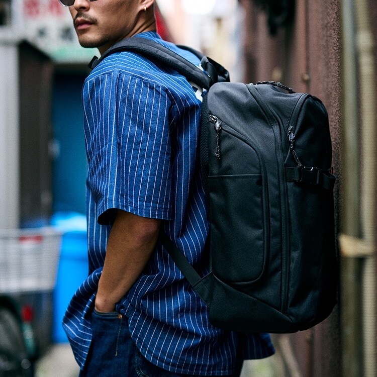 お買い得，新作 27リットル2層式バックパック／メデン