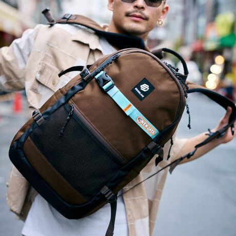 [^:60332]evP[V NEWJACKR{V[Y JWAobNpbNXP[g{[_[w܂ŁALV[Ŏg₷uevP[VvV[YNEWJACKR{ACeB@\ƃfUC˔obNpbNŁAgANeBuV[܂ŁAV[ɂ҂łBbV|PbgXebJ[⏬[AAW\ȃbV|PbgB̃JX^}CYy߂܂B[eBeBI[KiCU[ɂ͖Lxȃ|PbgzuAו萮ł܂B[tgXgbv㒅LbvȂǂȒPɌŒłtgXgbvtBוĂ֗Ɏg܂BGAbVfރV_[n[lXƔwʂɂ͏ɂGAbVfނgpBԎgpĂKłBtN^[̕RɔˍނD荞݁AԂ̈S߂܂BÂꏊłSĎg܂B`FXgxgbÑYh~Aō\ȃ`FXgxg𓋍ځB芴QłBV_[n[lXtbN|[``[ȂǂttbNV_[n[lXɓځBANZT[RɃJX^}CYł܂BIWiʃob`tEDGELINK ~ NEWJACKIWiʃob`i2jtBɌĂ܂B15.6C`m[gPCΉ15.6C`m[gPC[Ή\BiQl[@v385~g265~c27mmjB4t@C[\B4t@C[\BiQl[@380~273mmj