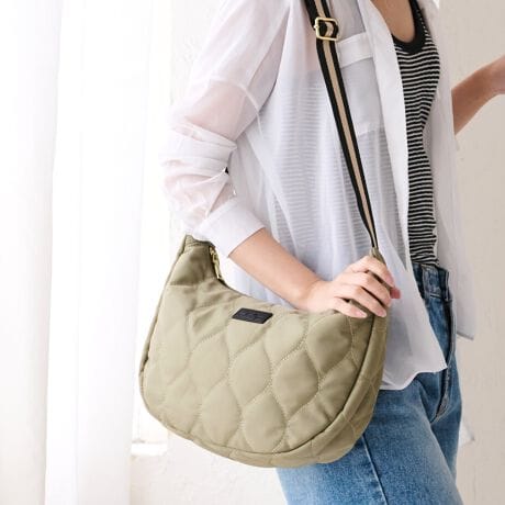 [^:lz-70510]M`fUCłȂꊴLeBOȃV_[obOӂƂLeBO̗̊̂fUCVvȂŖڂ䂭V_[obOBJ[uJ͉ו̏oꂪ₷čőB5TCỶו[o܂B|Pbgɂ̓t@Xi[|PbgI[v|PbgtĂ̂ŏƂȂڂoĕ֗B@\tȂ̂ŋ}ȉJ̓łTbƂЂƐ@ĂꂪôŊyłByTCYicmjzJF30AF24AꕝF27A}`F10ydʁigjz260ydlzJFt@Xi[FI[v|Pbg~2At@Xi[|Pbg~1OFt@Xi[|Pbg~1yfށziC()yFWJzO[x[WACgu[AX[NO[/ubNA_[NO[AubNyB^Cvzi`/O[x[WAO[x[W/ubNAJ[L/ubNAubNAX[Nu[/ubNA_[NO[/ubNTCY͓XuOTCYłB^O̕\LƂ͈قȂꍇ܂Biɂ̍ꍇ܂̂ŗ\߂Byӓ_zfނ̐A̓̂܂BXł̓[J[疧Ԃœ׌Aȉēx܋lߒvĂ܂̂ŁAXɂ鏤iƂ͈ႢÂ܂B̂gpAȂǂŋCɂȂ͂قƂǊȂȂ܂̂ł܂B􂢂͔Aꂽꍇ͊@ĉBʐ^̏iƎۂ̏i̓uEUɂāAFقȂꍇ܂̂ŁA\߂܂B