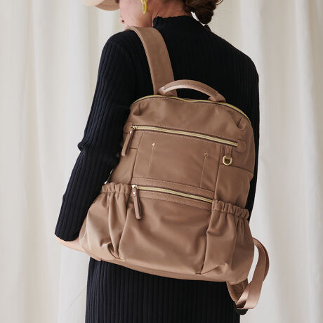 [^:lz-510r]iCfނŏiɎdグlbNÎiȌ򂪔Ƃ߂̖{ihiCbNTbNIbNȂ̂ɎqۂȂȂiȕ͋CɁBfUCłȂ@\DA[|PbgA4TCY炭炭̂Œʋ΁EʊwE}U[YobOƂđ劈Bwʃ|Pbgɂ͋MdidlŖ{̗̂TChɂ͈ݕ܂ݎP[o|PbgIH{Ă̂ŉJ̓łSłByTCYicmjzF39AF23AőꕝF30A}`F15A荂F8.5V_[~F48-90~5ydʁigjz530ydlzJF_ut@Xi[FI[v|Pbg~4At@Xi[|Pbg~2OFI[v|Pbg~3ATCh|Pbg~2yfށziCijAPUyFWJzx[WA_[NO[AubNTCY͓XuOTCYłB^O̕\LƂ͈قȂꍇ܂Biɂ̍ꍇ܂̂ŗ\߂Byӓ_zfނ̐A̓̂܂BXł̓[J[疧Ԃœ׌Aȉēx܋lߒvĂ܂̂ŁAXɂ鏤iƂ͈ႢÂ܂B̂gpAȂǂŋCɂȂ͂قƂǊȂȂ܂̂ł܂B􂢂͔Aꂽꍇ͊@ĉBʐ^̏iƎۂ̏i̓uEUɂāAFقȂꍇ܂̂ŁA\߂܂B