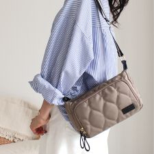 【LIZDAYS】お財布機能付き ナイロン ショルダーバッグ