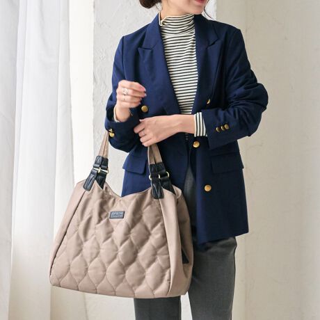 [^:lz-71509]וĐڂcȕɂI3Xy[XŐڏɂȂg[gBt@Xi[JɂȂC[B5TCY[\I|Pbg[Ă܂BO㗼ɂ̓}OlbgŊȒPɊJł[Xy[XBTbƎoĕ֗łInh͌ʂ₷߂̐݌vɁBӂƂLeBOȝH̍xiCfނgpBʋΒʊwE}}obOȂǕLgIyTCYicmjzF28AꕝF34.5A}`F15.5nh荂F25.5A蒷F47cmydʁigjz490ydlzJF(C)t@Xi[A(O㗼)}Olbg{^FI[v|Pbg~2At@Xi[|Pbg~1OFt@Xi[|Pbg~1yfށziC()APUTCY͓XuOTCYłB^O̕\LƂ͈قȂꍇ܂Biɂ̍ꍇ܂̂ŗ\߂Byӓ_zfނ̐A̓̂܂BXł̓[J[疧Ԃœ׌Aȉēx܋lߒvĂ܂̂ŁAXɂ鏤iƂ͈ႢÂ܂B̂gpAȂǂŋCɂȂ͂قƂǊȂȂ܂̂ł܂B􂢂͔Aꂽꍇ͊@ĉBʐ^̏iƎۂ̏i̓uEUɂāAFقȂꍇ܂̂ŁA\߂܂B