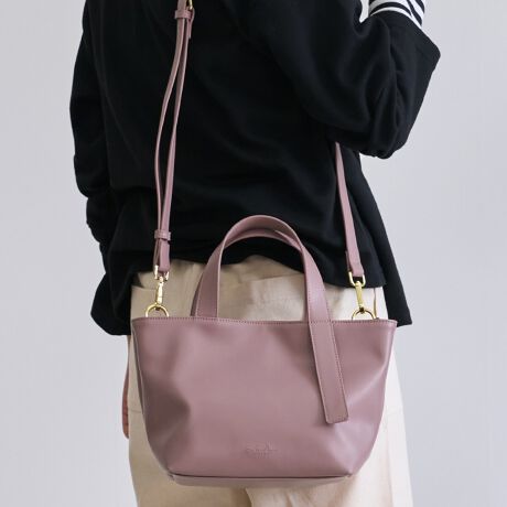 [^:lz-70413]ƂVvȃfUC ꂢ߂JWAX^C܂ LR[fɍ킹₷I O\ȃV_[xgt2WAYdl̃~jg[gobOB ͎d؂t̎[ŎdłA|PbgtĂ̂ōׂ[yTCYicmjz{/JF30AꕝF20AF19A}`F13.5A荂F10.5A蒷F30V_[/~F106.5-125~1.8ydʁigjz{/410AV_[/100ydlzJF}Olbg{^FI[v|Pbg~2Ad؂tOFt@Xi[|Pbg~1yfށzvTCY͓XuOTCYłB^O̕\LƂ͈قȂꍇ܂Biɂ̍ꍇ܂̂ŗ\߂B